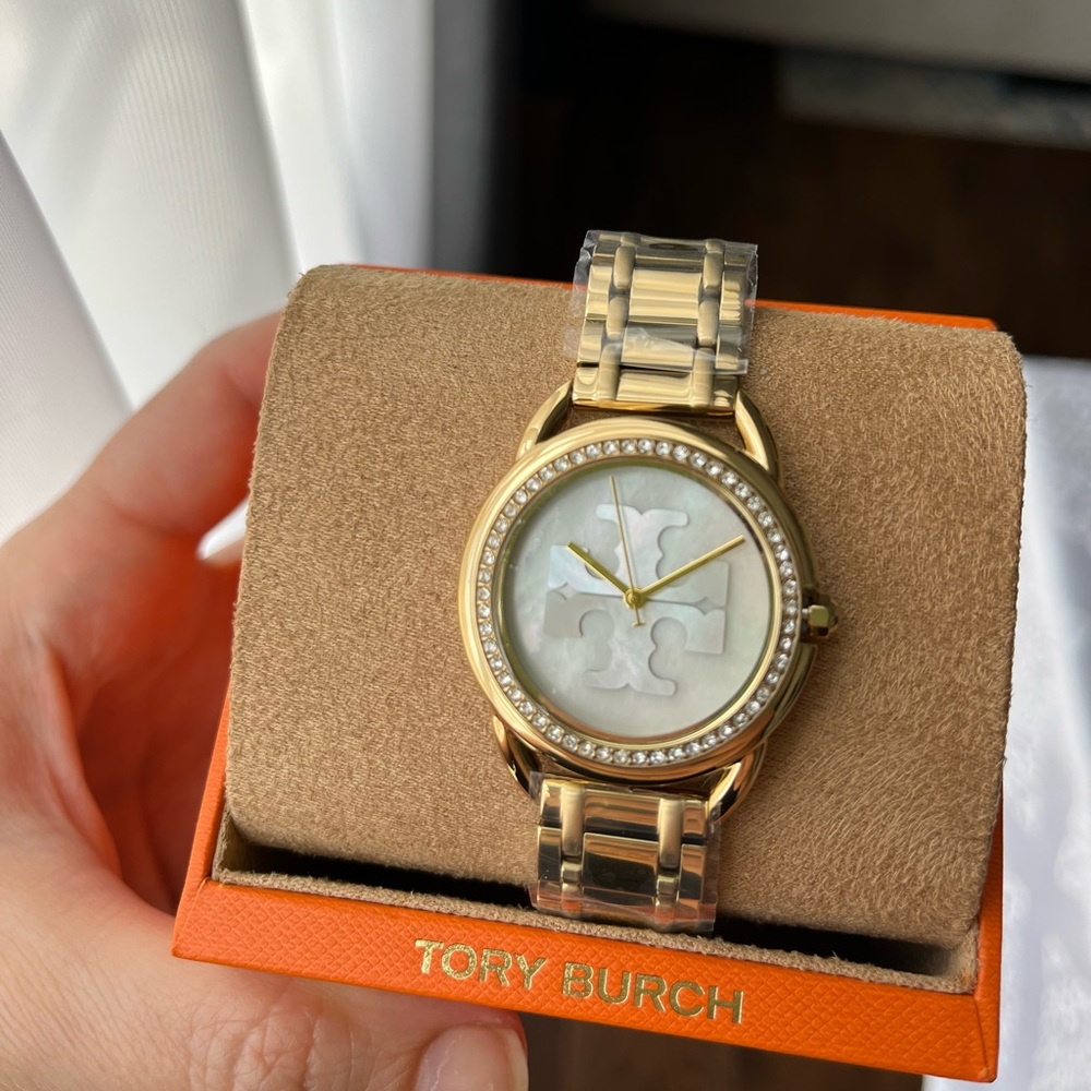 NWT Tory Burch The Miller gold tone watch